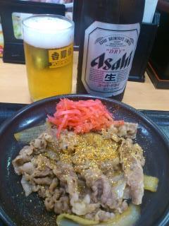 130731牛皿&ビール@吉野家(神戸駅前).jpg